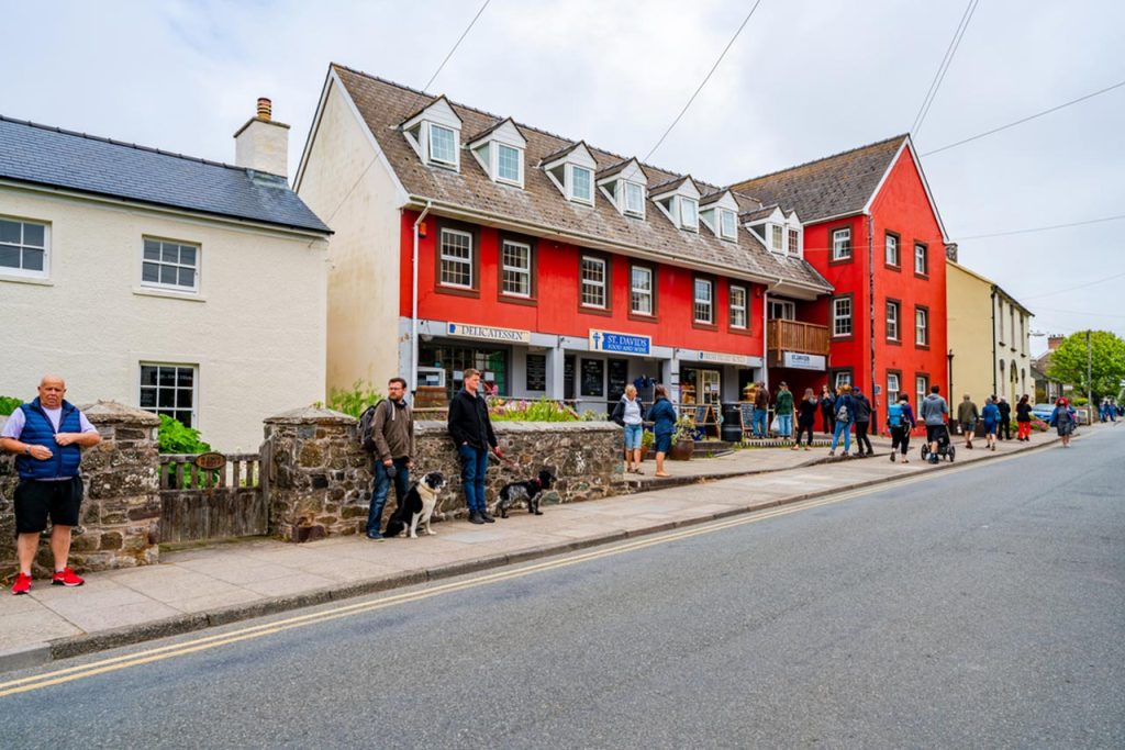 backing Pembrokeshire independents